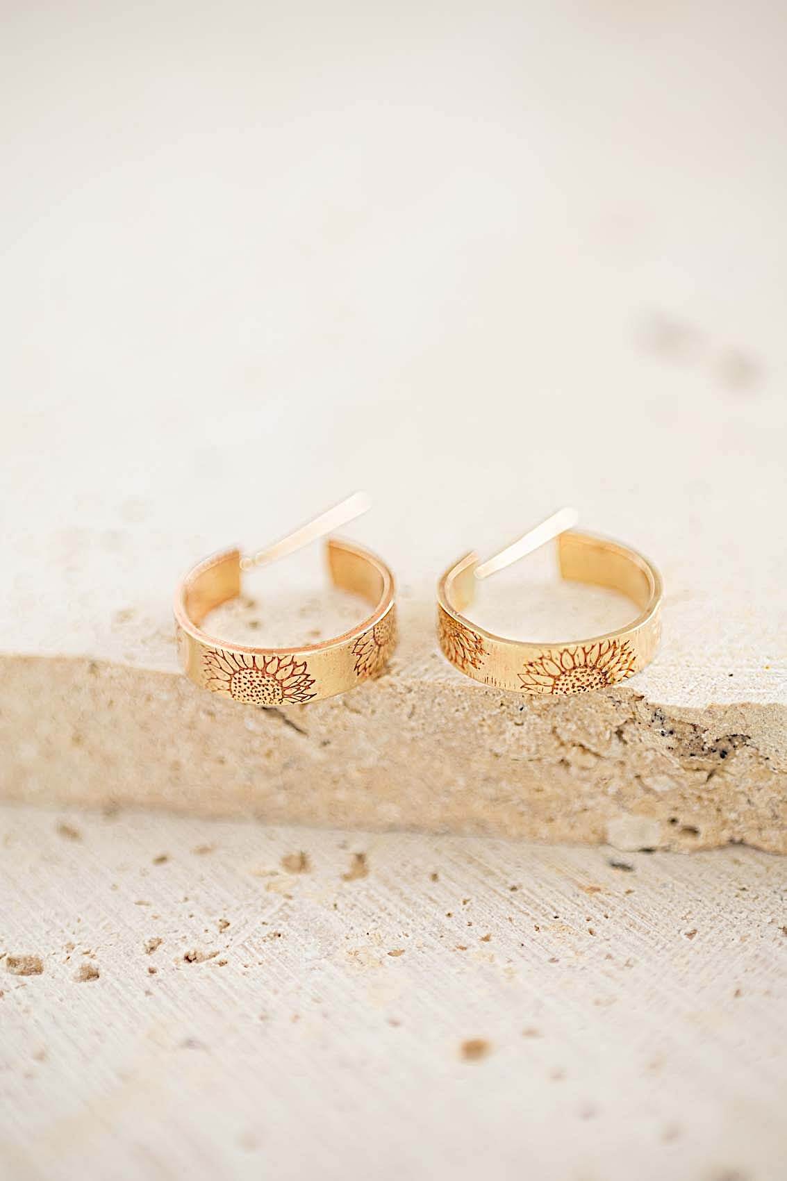 Brim - Hoop Earrings with Flowers and Symbols