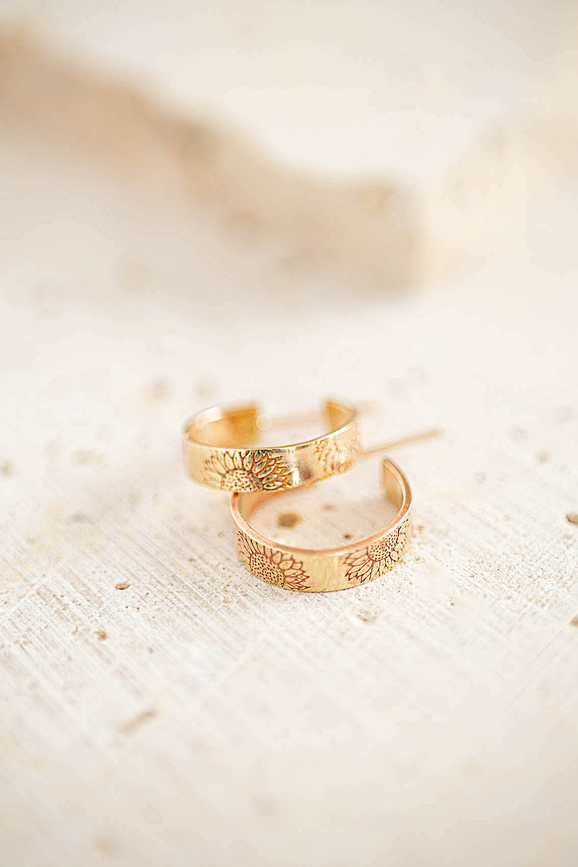 Brim - Hoop Earrings with Flowers and Symbols