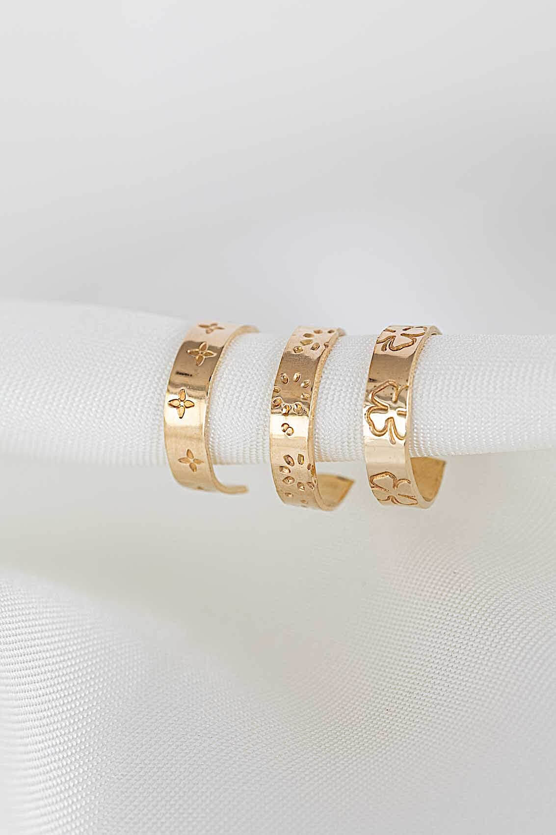 Brim - Hoop Earrings with Flowers and Symbols