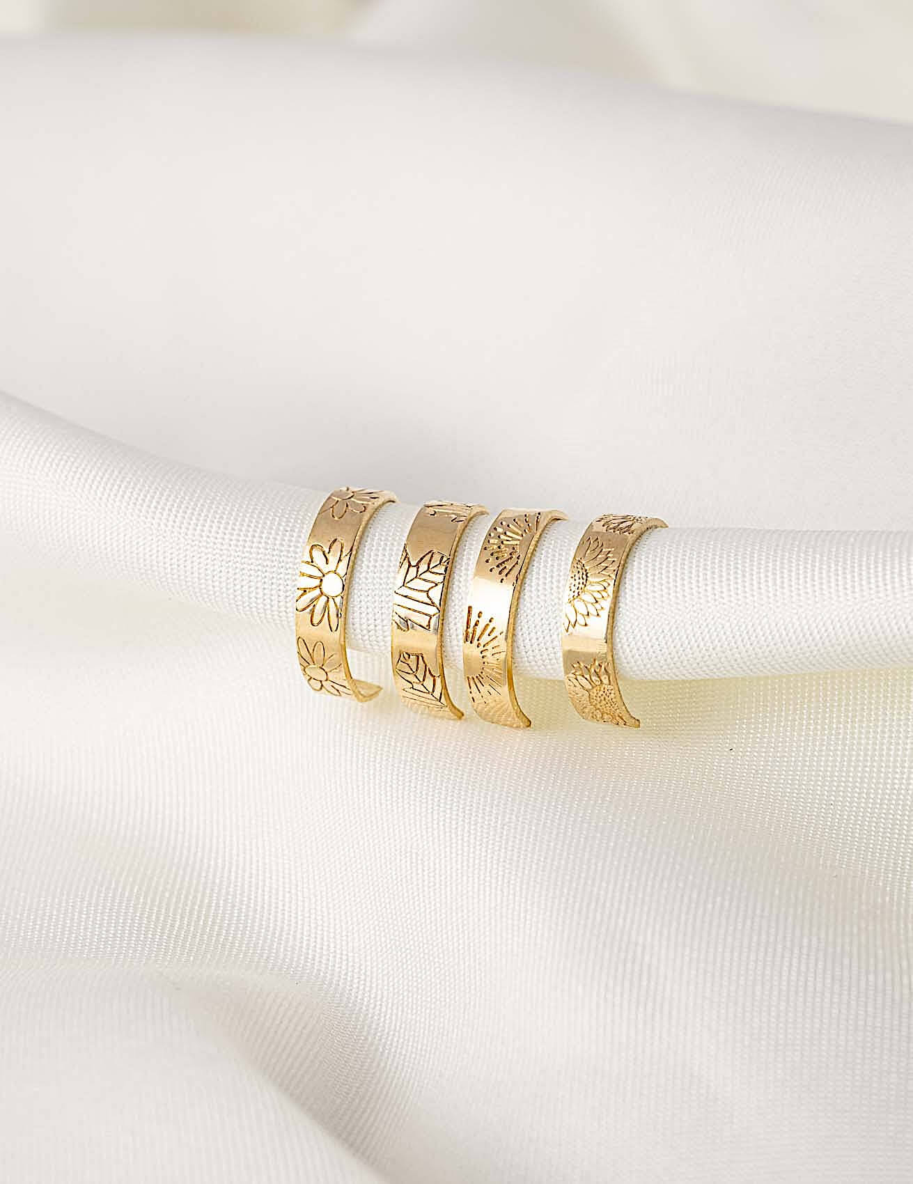 Brim - Hoop Earrings with Flowers and Symbols