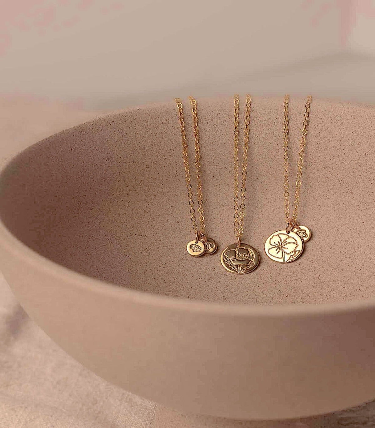 Birthflower Necklace Carnation Poppy Violet Gold