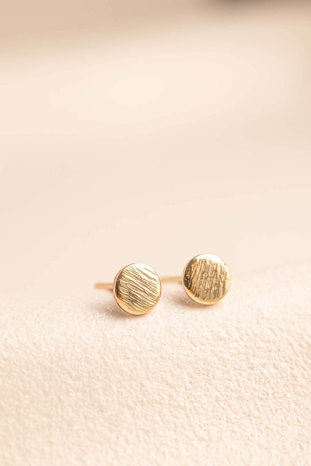 Nelly - Hammered Disc Stud Earrings