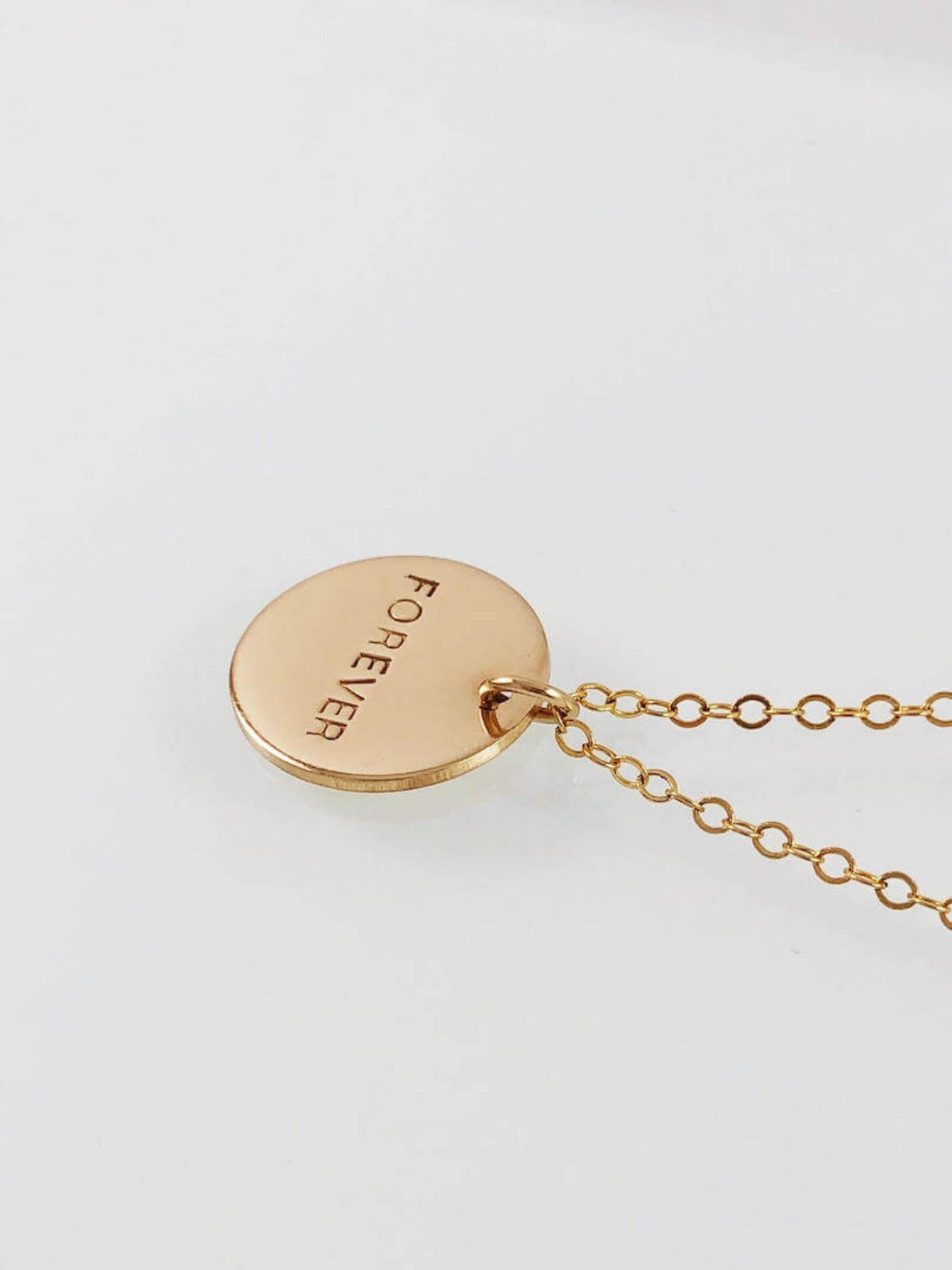 Katherine - Medium Disc Name Necklace