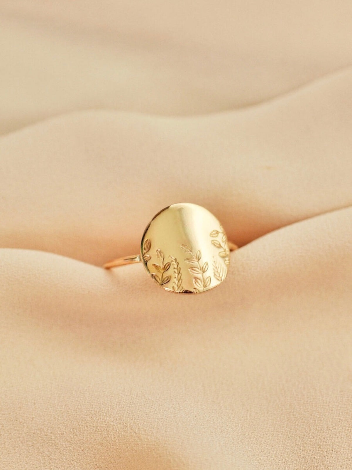 Julia - Floral Statement Disc Ring