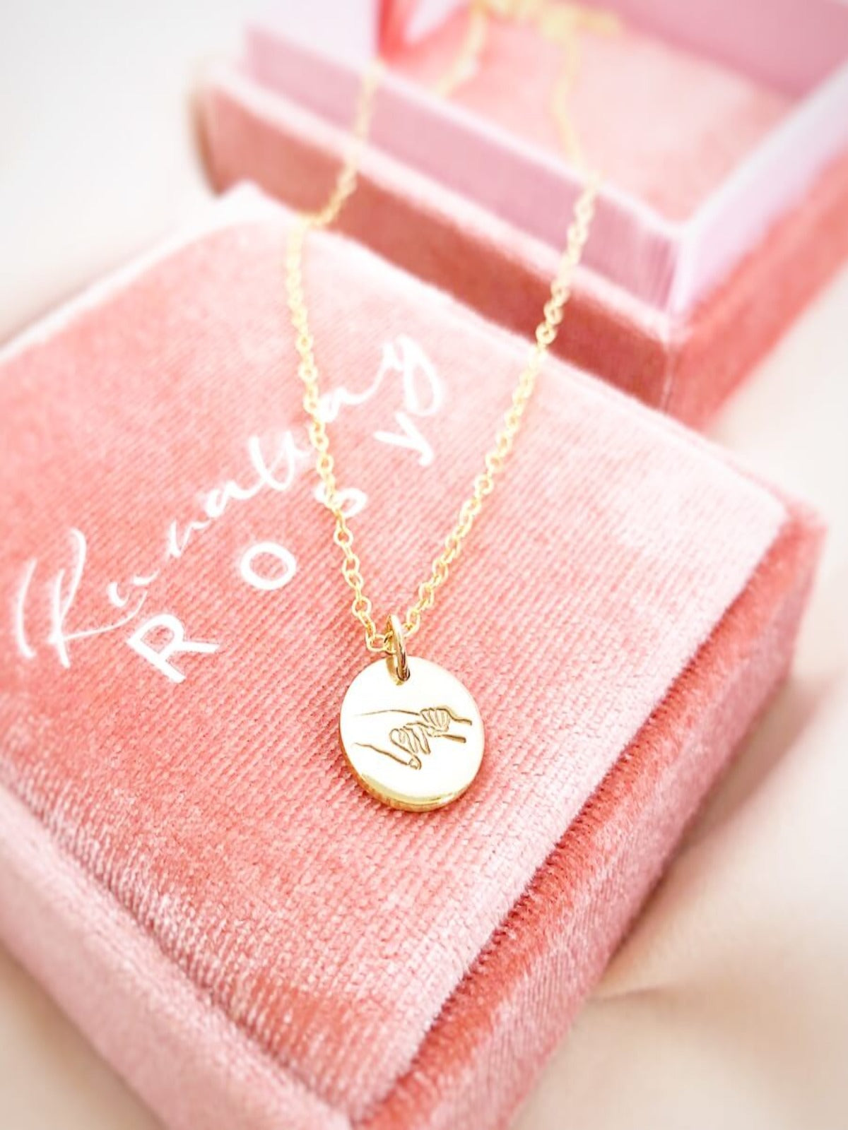 Baby's Grasp - Petite Disc Pendant