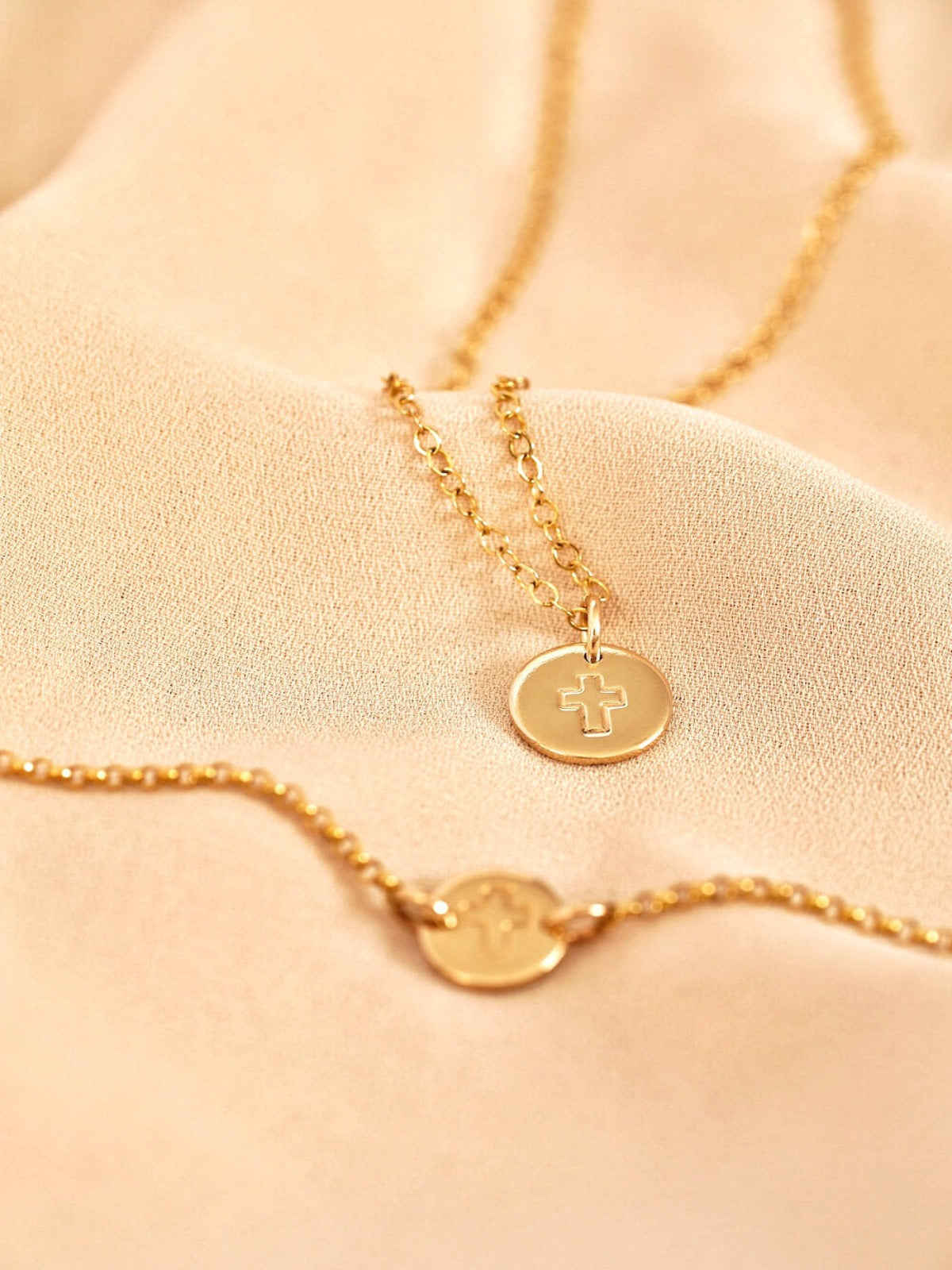 Cross - Round Pendant Necklace