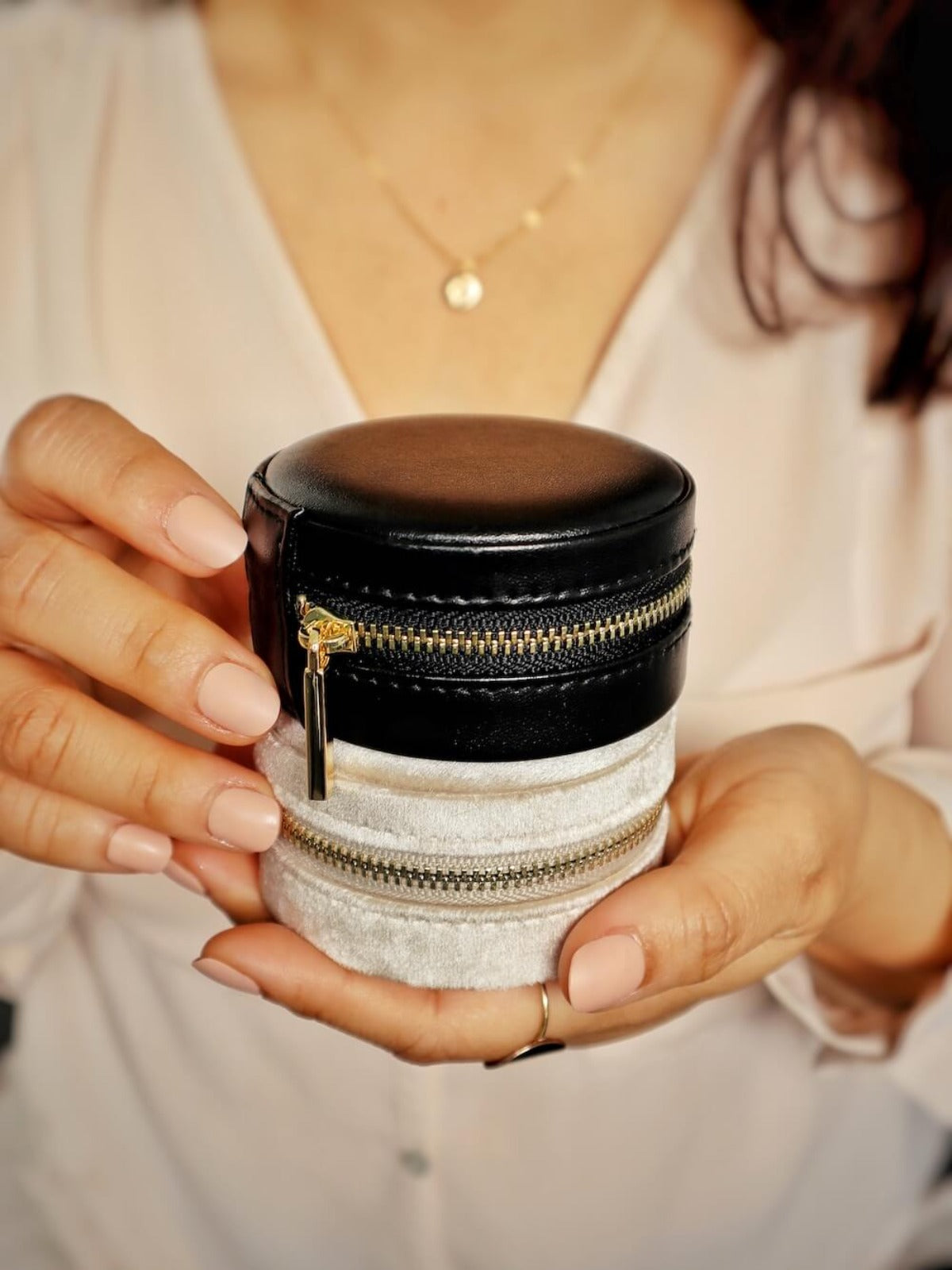 Ayr - Petite Round Jewellery Case