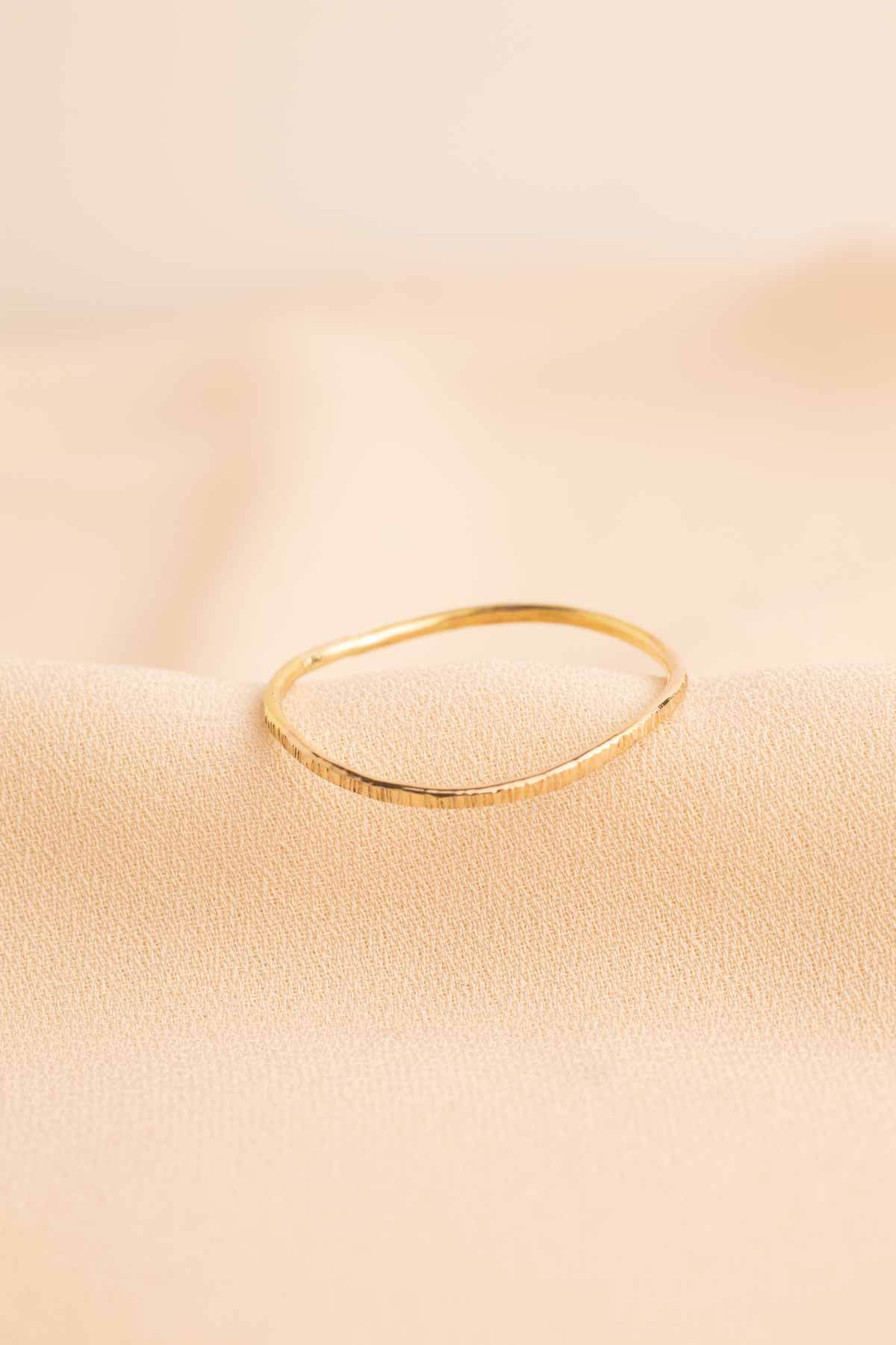 The Flow Ring - Dainty Hammered Wavy Ring