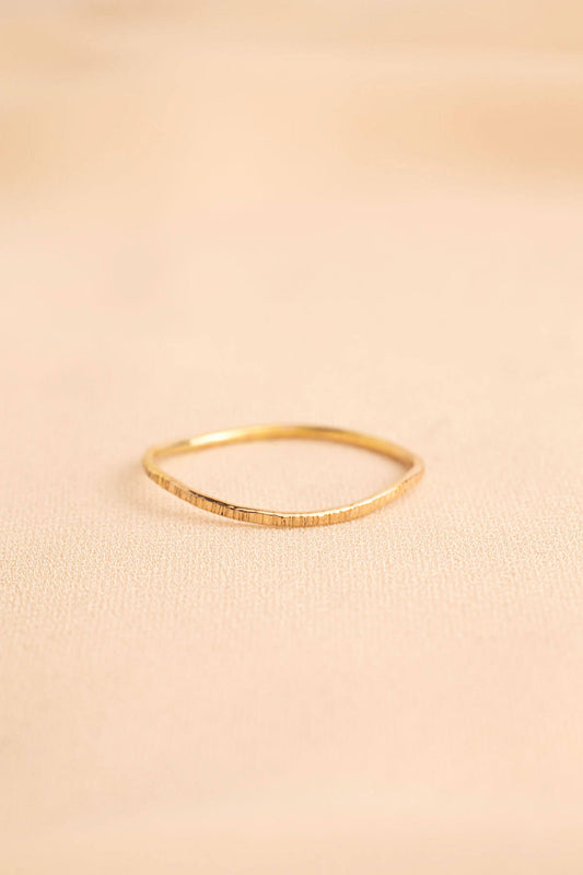 The Flow Ring - Dainty Hammered Wavy Ring