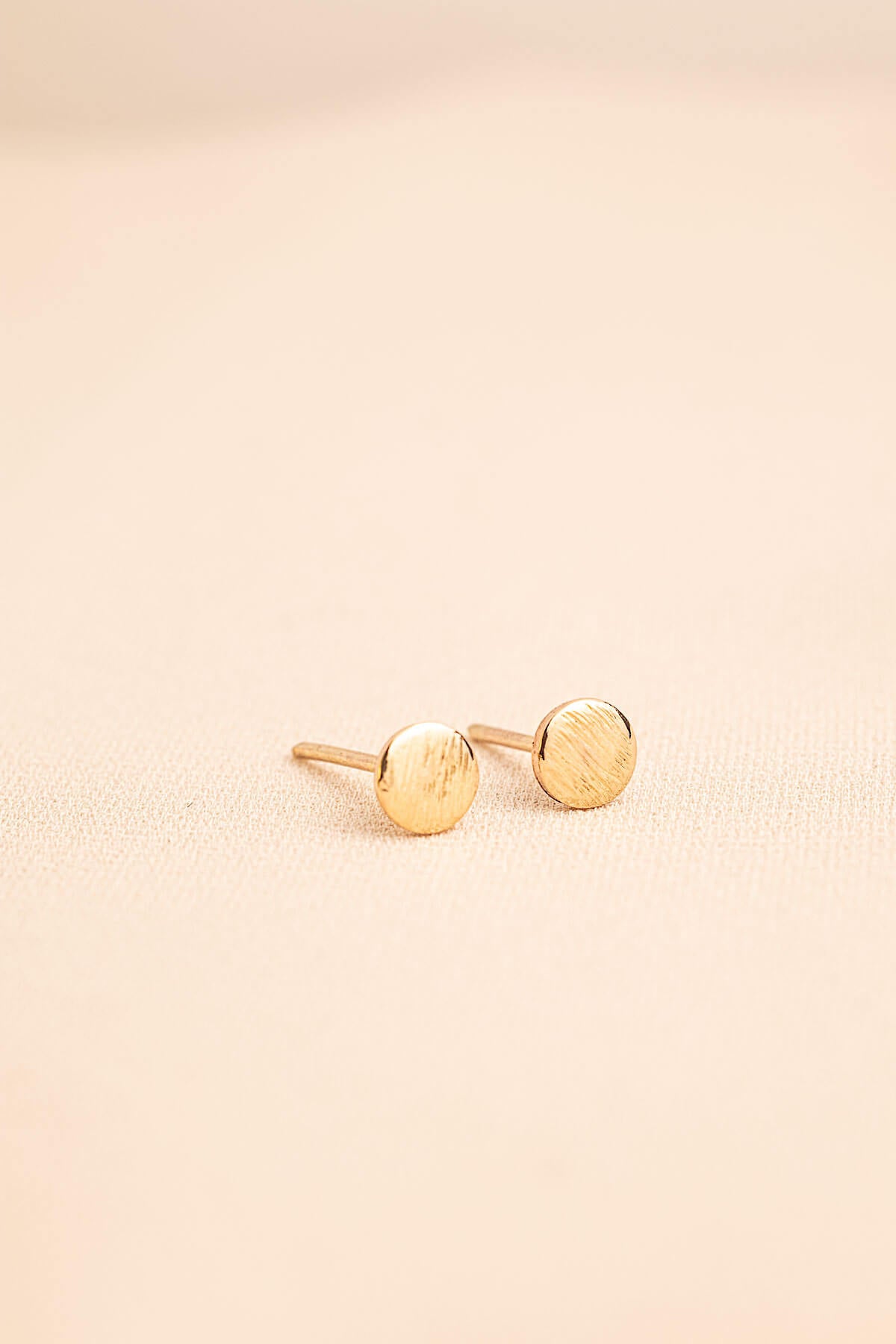 Nelly - Hammered Disc Stud Earrings